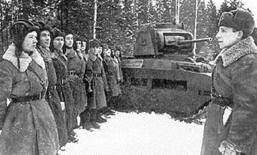 11 Matilda_Mk_II и СОВ. ТАНКИСТЫ.jpg