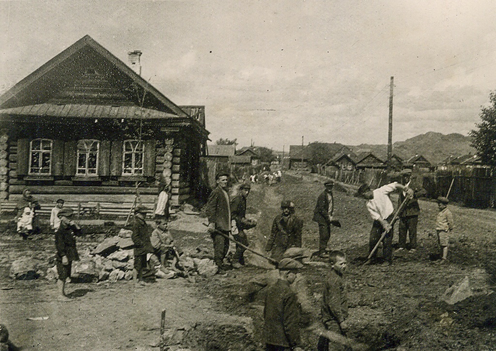 14. ТМ-6767 ФТМ-2345. Благоустройство ул. Извездной с 1937 г. Челюскинцев. 1937 г..jpg