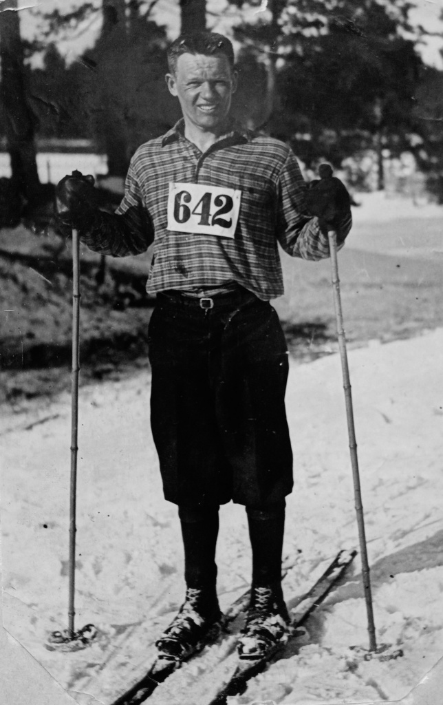 Лучший лыжник Н. Тагила Кулагин. 1934 г. ТМ-7369-478. ФТМ-9578-54.jpg Лучший лыжник Н. Тагила Кулагин. 1934 г. ТМ-7369-478. ФТМ-9578-54.jpg
